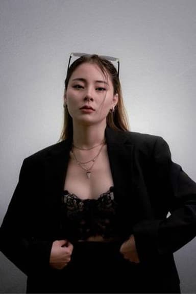 Aom Kanyapak Pornsiripitak